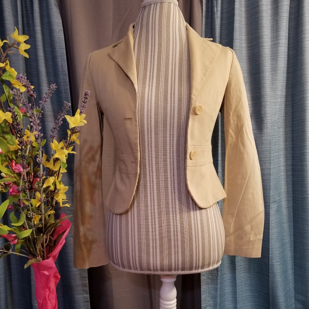 🌻🌺🌻SISLEY ITALIAN FITTED BLAZER!!